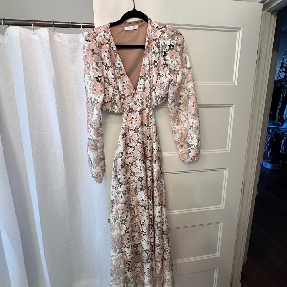 Floral Long Sleeve Maxi Dress with open back